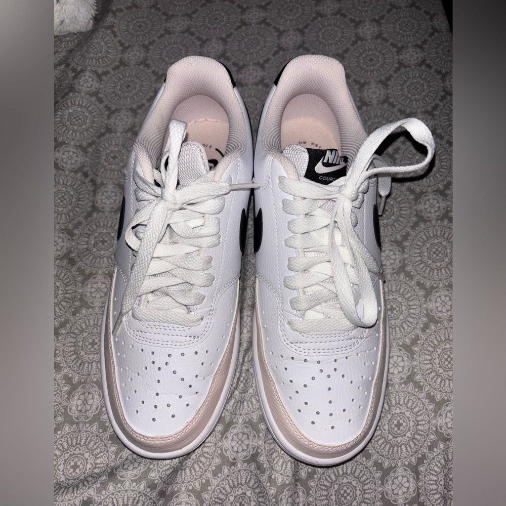 Nike court vision low